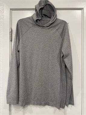 Fabletics Men's Gray Crewneck Hoodie Sweater